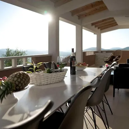 Vila Four Bedroom *