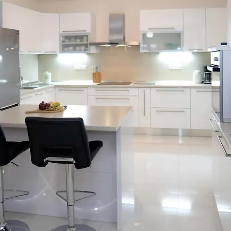 Vila Four Bedroom