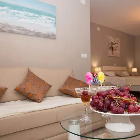 Four Bedroom Lecevica