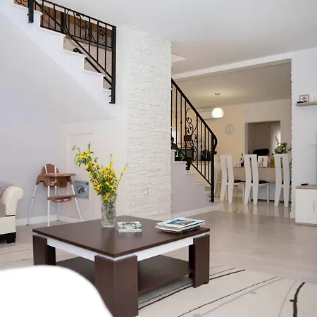 Four Bedroom Vila *